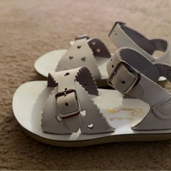 Girls White sweetheart sun san sandals - Picture 4 of 4